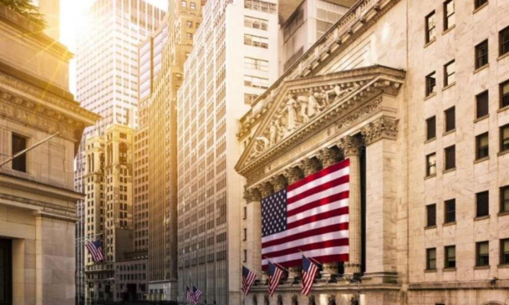 Wall Street: «Απογείωσαν» τον Nasdaq οι Alphabet-Apple-Microsoft